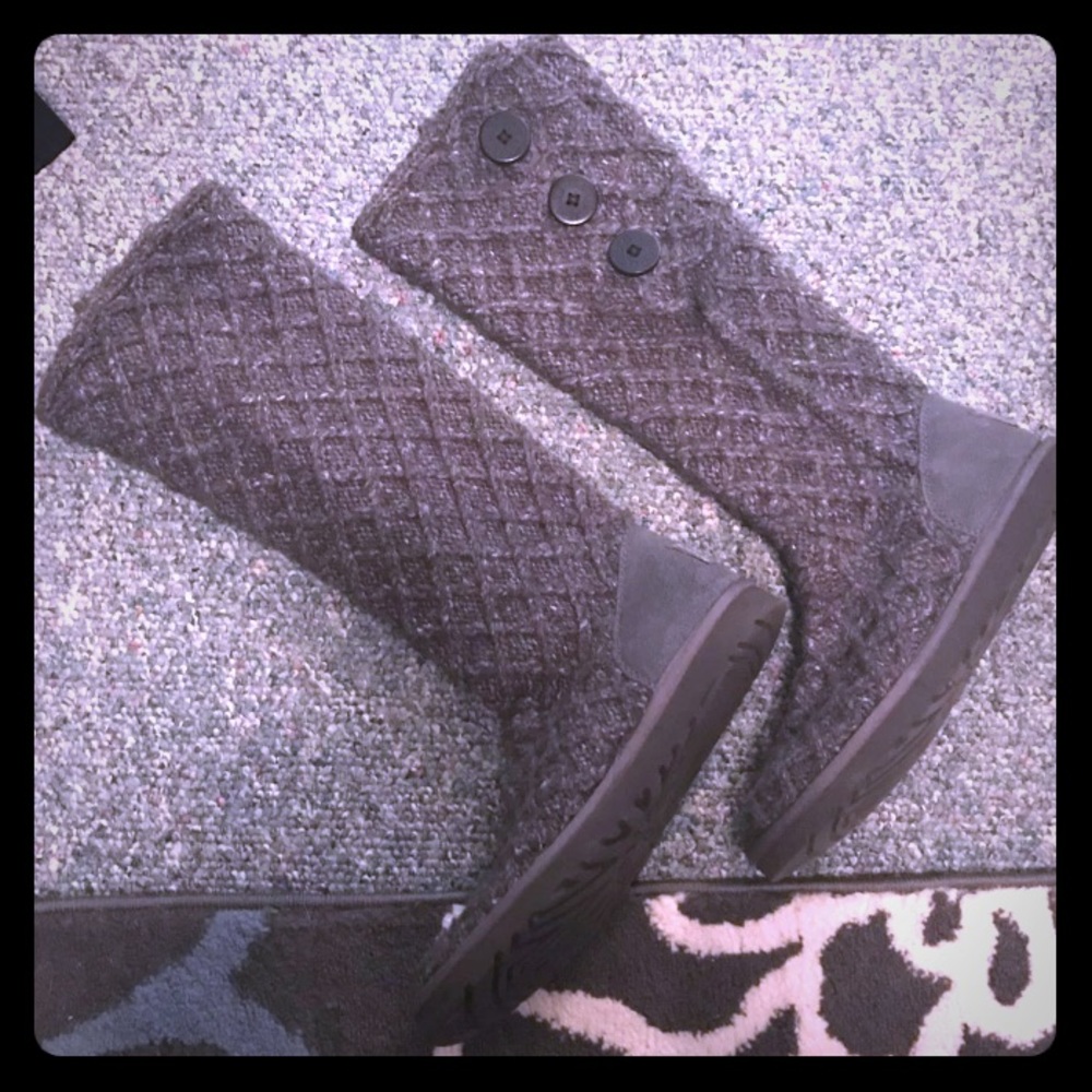 Women's ugg boots SOLD